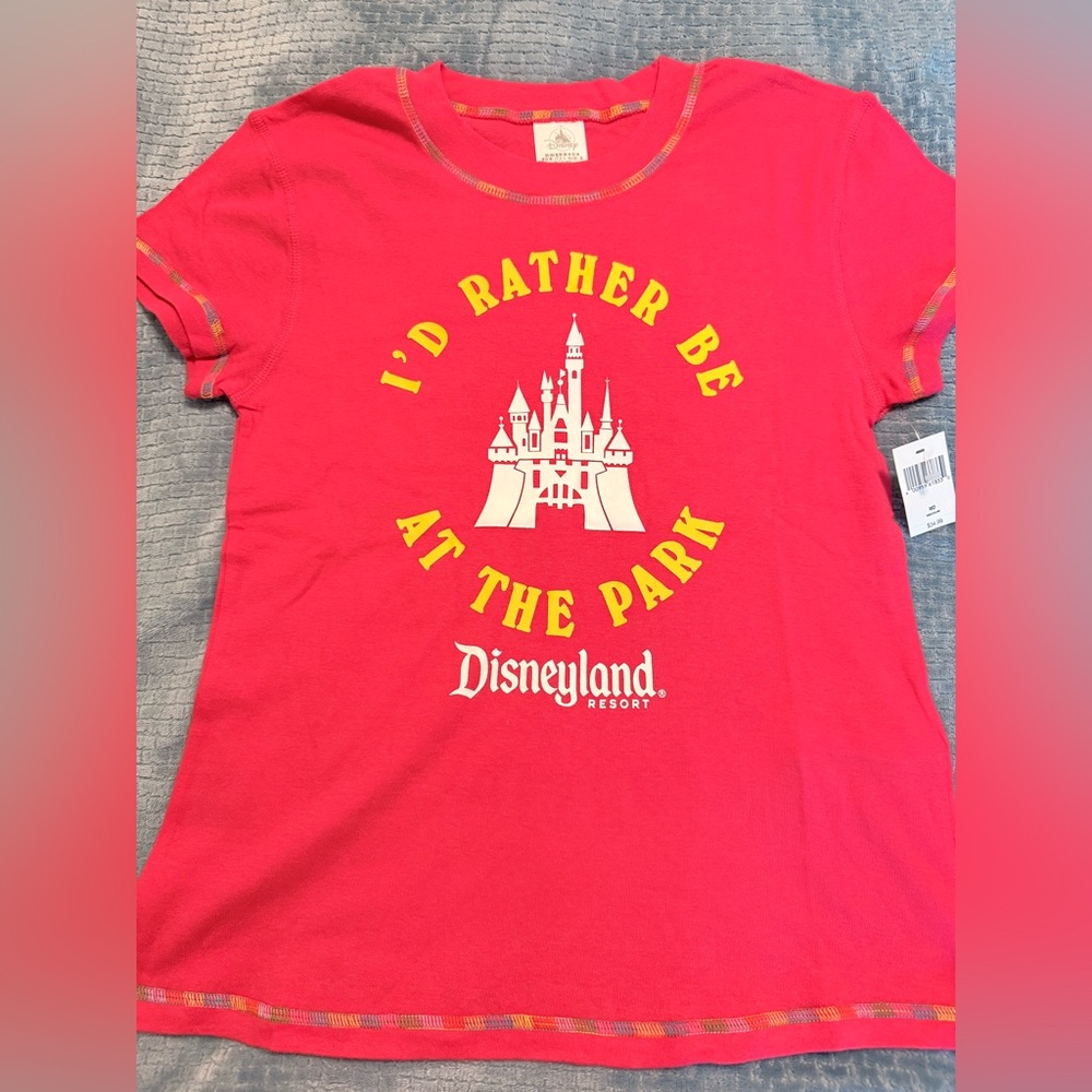 Disneyland Tee pink Shirt medium NWT
